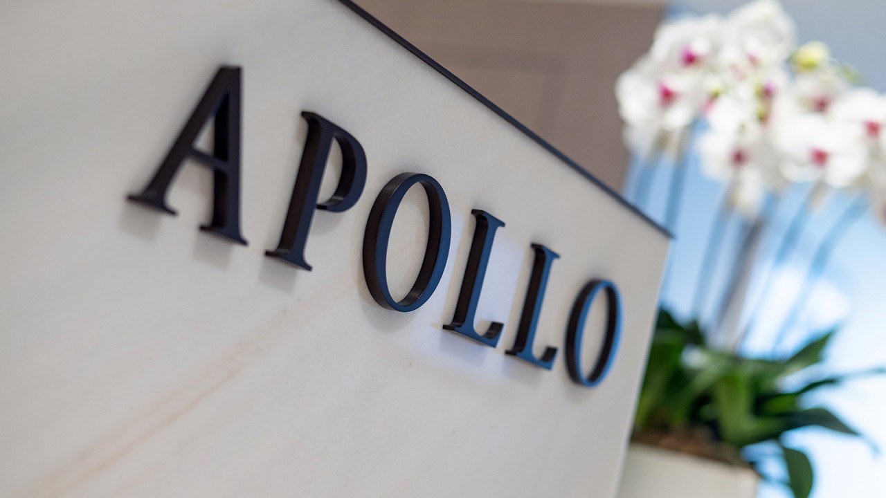 Apollo’s Deal Spree Drives Fee-Related Revenue to a Record