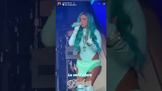 Karol G Canta 200 Copas en Vivo Y Da un Consejo A Las Mujeres