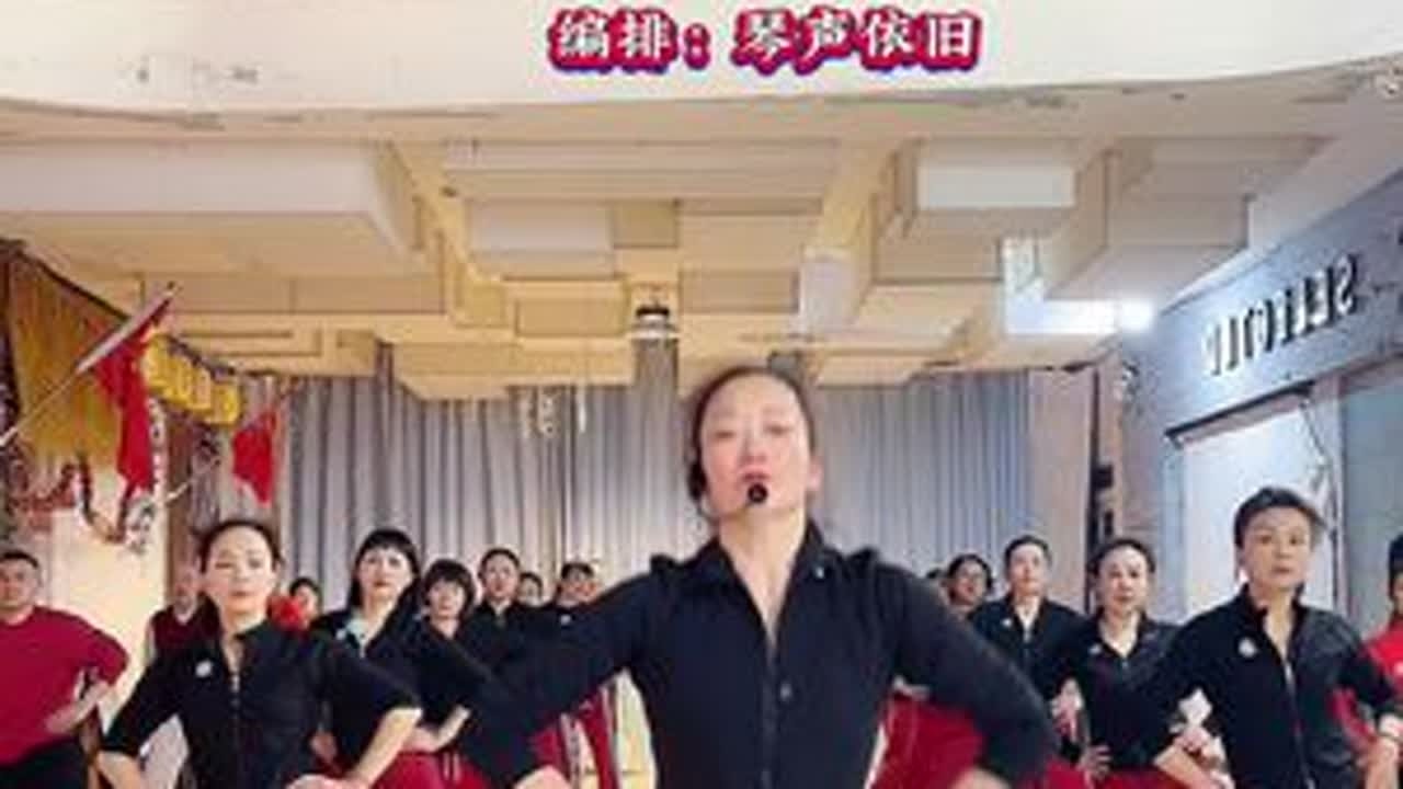 过年吃多了不要怕，一起来扭胯，全程扭胯不跑 不跳 锻炼腹部和侧腰！#有氧健身操舞 #健身操简单易学适合初学者