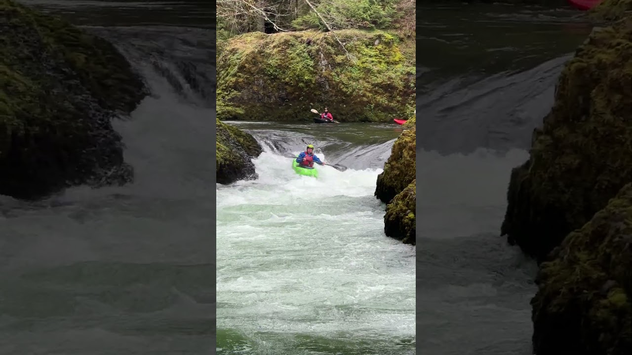 Kayaks on the West Fork of the Hood River 