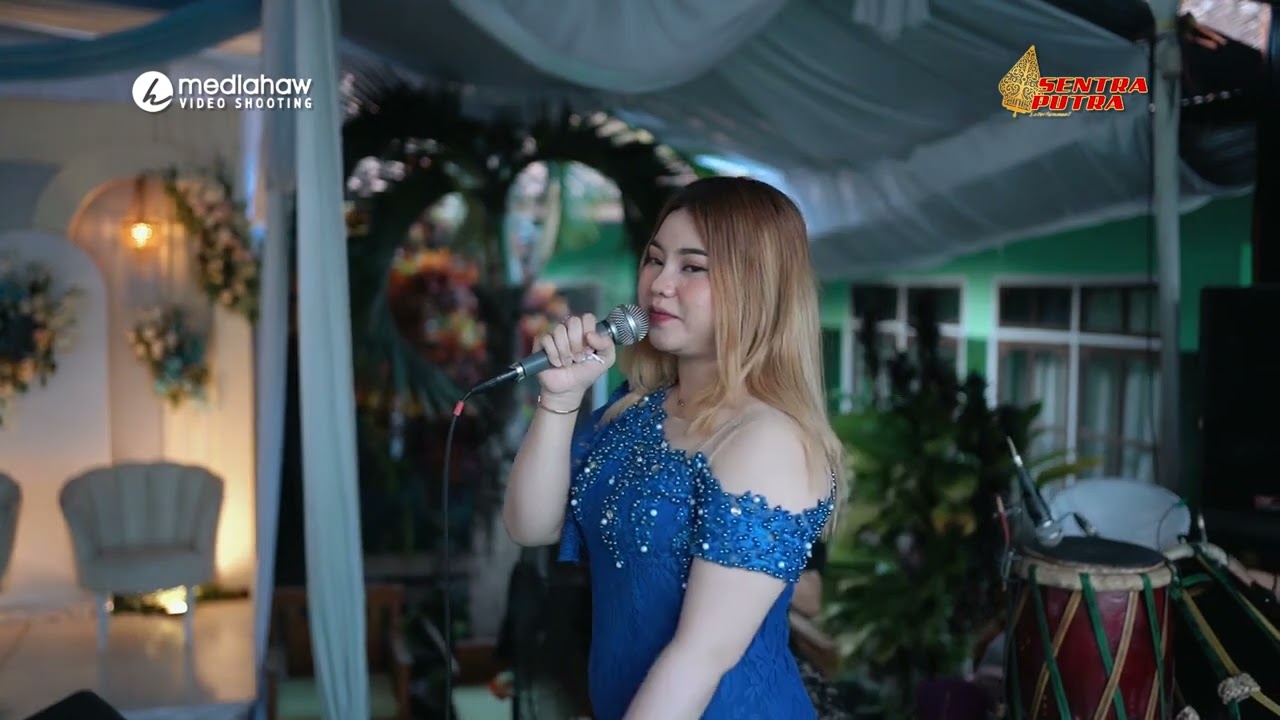 SEKECEWA ITU - RINA KDI  (LIVE CIGUGUR)
