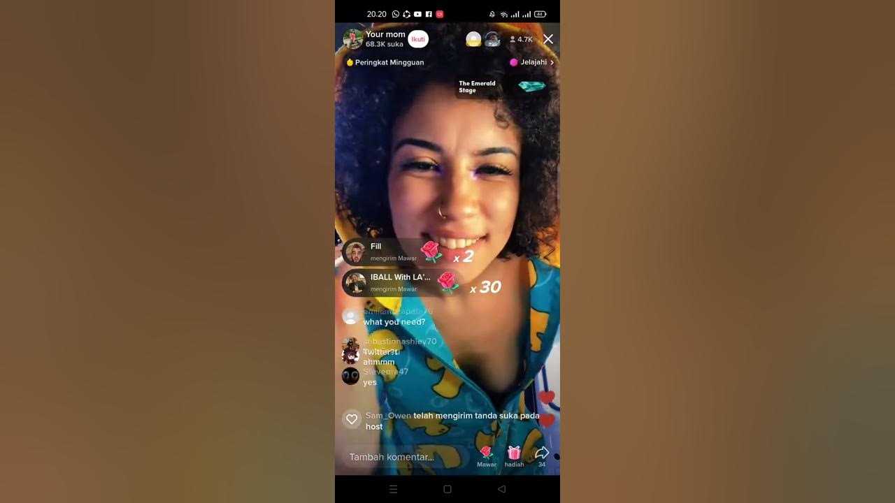 Uting Tete cewe keliatan lagi live Tete besar @LiveTiktok