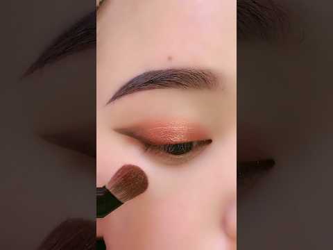 eye shadow apply hacks #trending #shortsvideo #youtubeshorts #eyeliner #lipstick #eyestyle #ytshorts