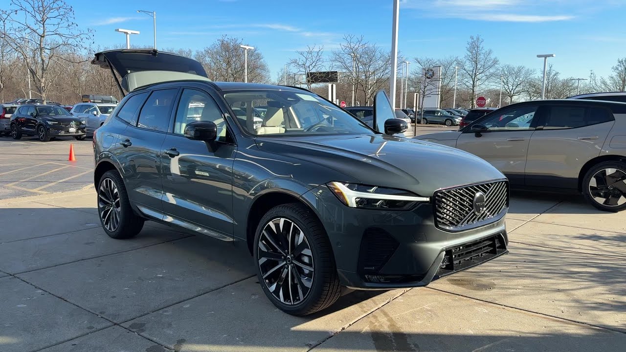 2026 Volvo XC60 Ultra Highland Park, Evanston, Deerfield, Lake Forest, Winnetka, IL