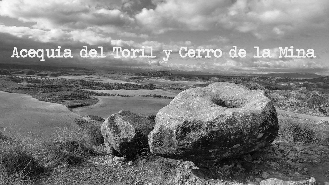 Cerro de la Mina y acequia del Toril