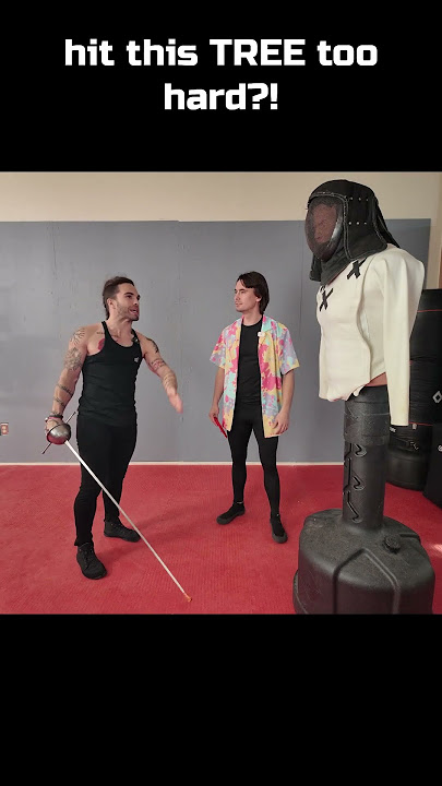 I'm too smol to hurt someone #sword #funny #meme