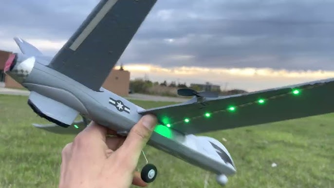 Avião Aeromodelo de Controle remoto WlToys Predator completo 3 canais -  AEROFLY AEROMODELOS