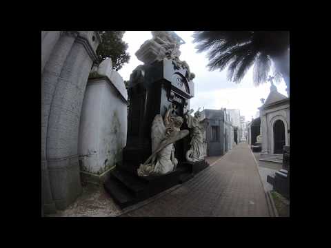 Wideo: Cmentarz Recoleta W Buenos Aires - Alternatywny Widok