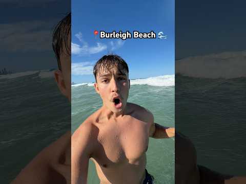 Trying not to drop my phone 😅🤳 #goldcoast