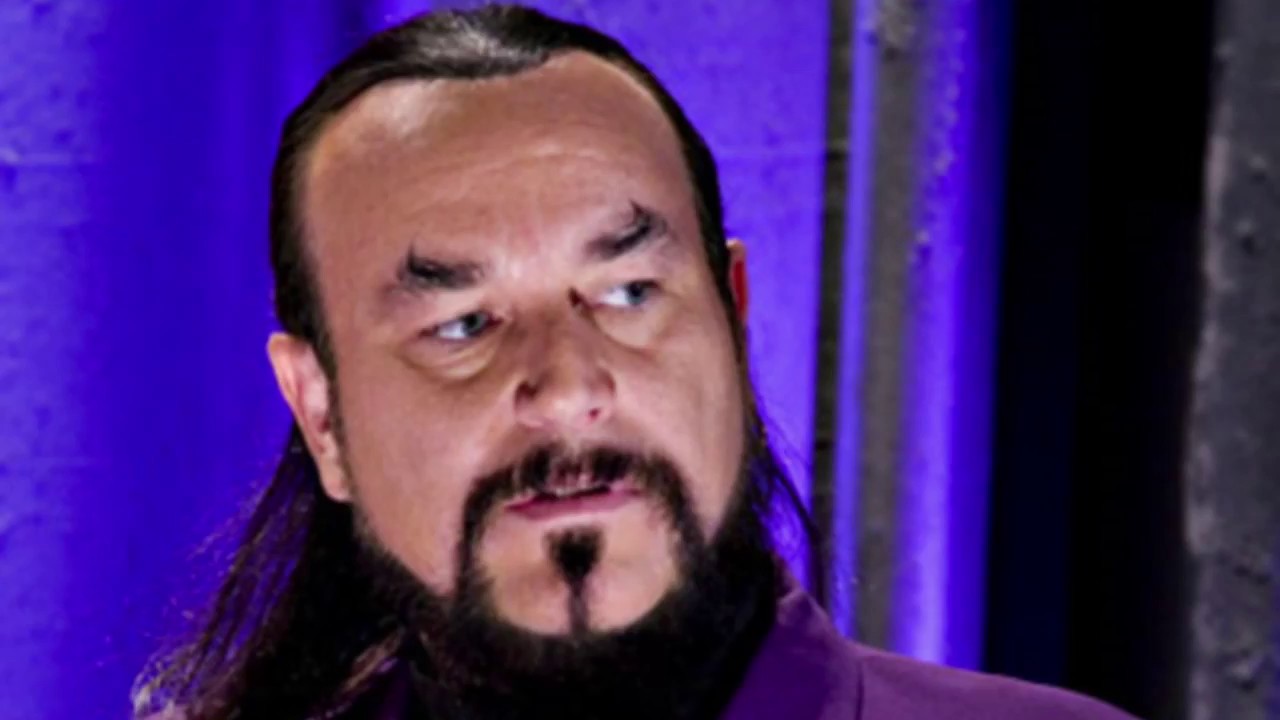 Billy Corgan shoots on James Mitchell almost blowing off his hand