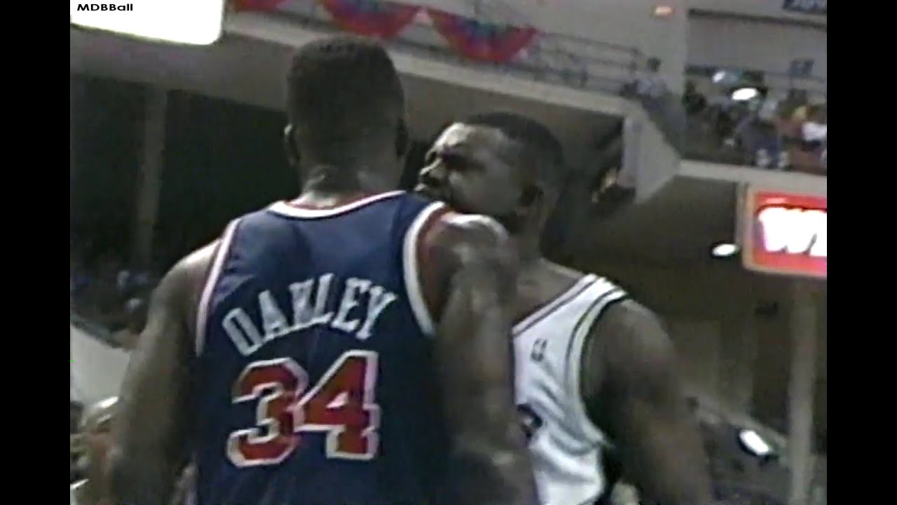 Charles Oakley & Antoine Carr Altercation!