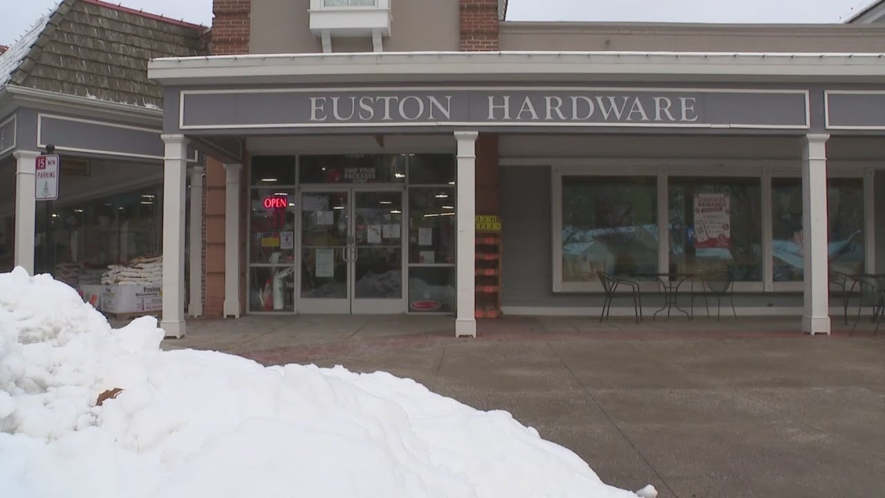 Kansas Cityarea hardware stores staying busy during arctic blast YouTube