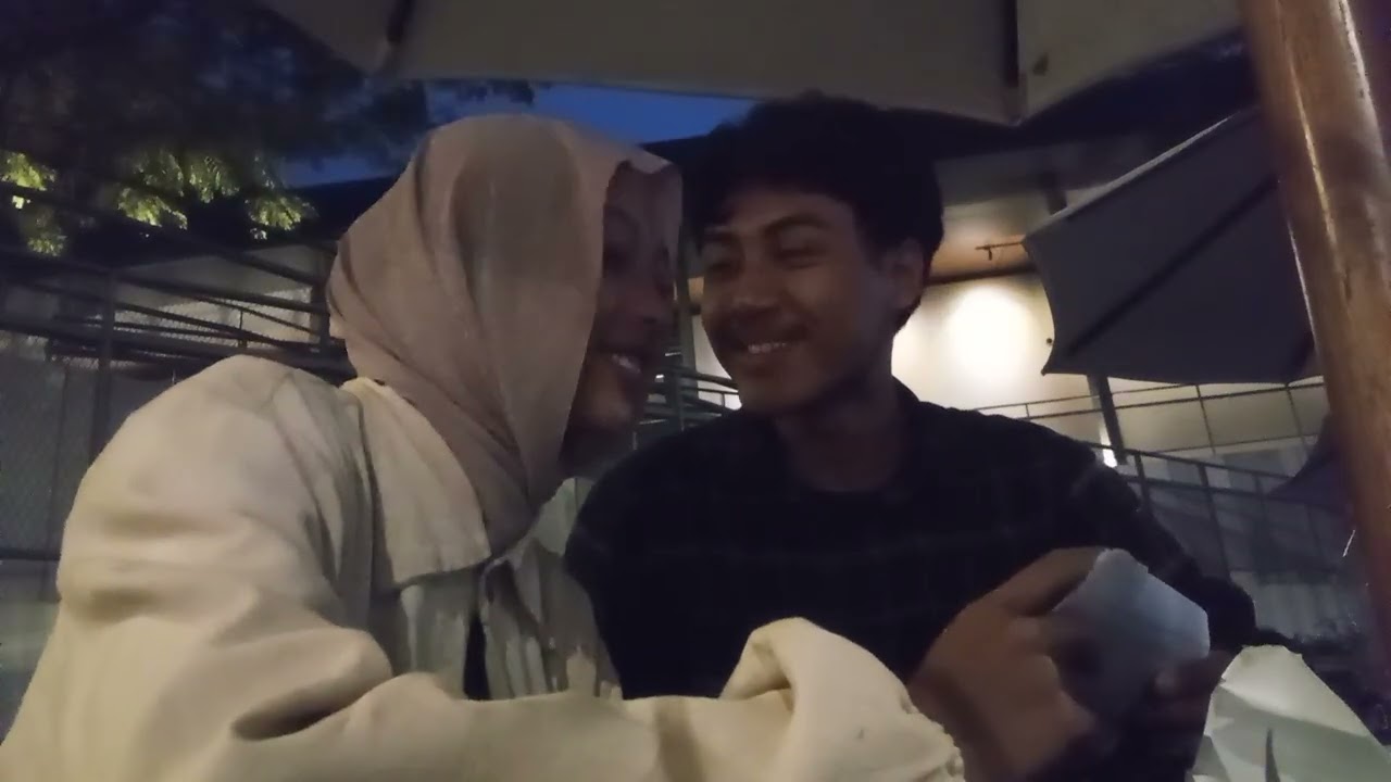 unaa buka surat akuu, aku bacakan ehehehehehe