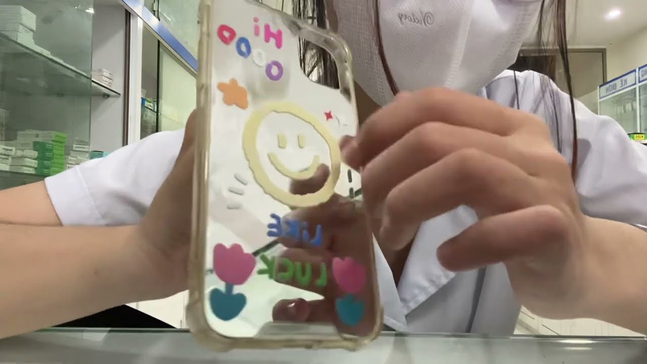 asmr tapping (with a little bit of scratching & tracing) on my phone cases
