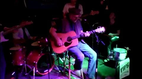John Fullbright & WNSP - "It Takes a lot to Laugh ...