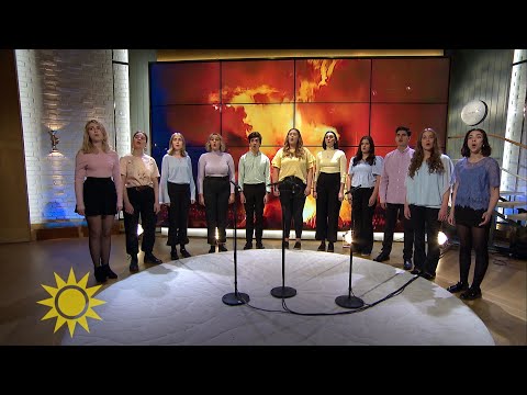 Valborg med Rytmus Vocal group – "Uti vår hage"  - Nyhetsmorgon (TV4)