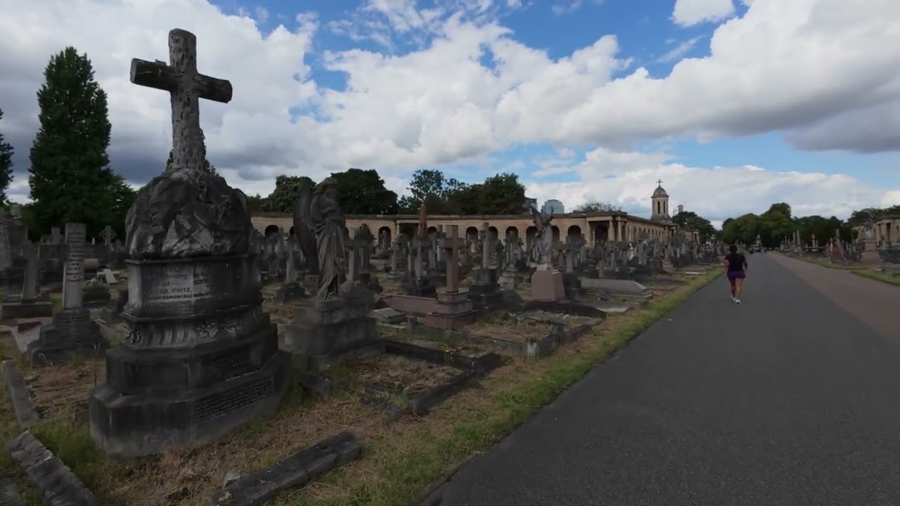 Walk with me - London - Brompton Cemetery