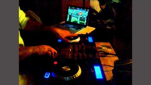 First mix on Numark Mixdeck (part 3 of 3)