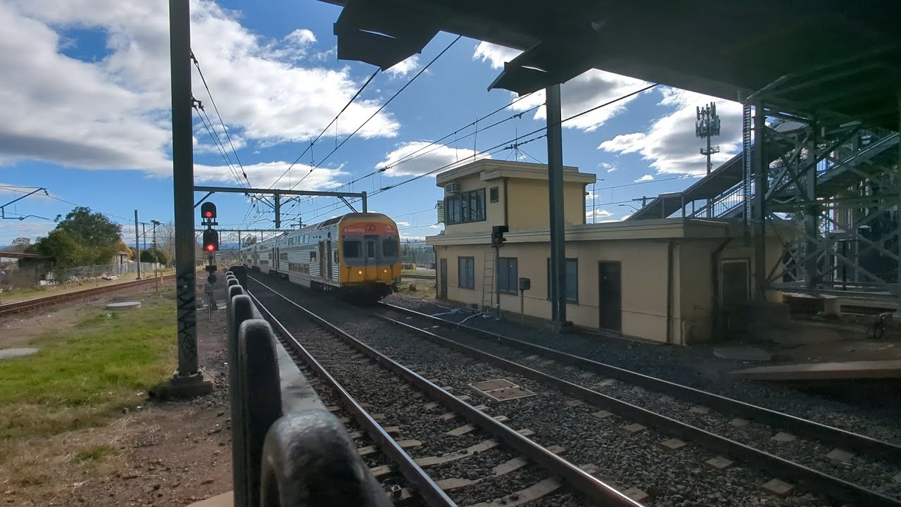 NSW Trainlink V set Passing St Mary Station at near top speed