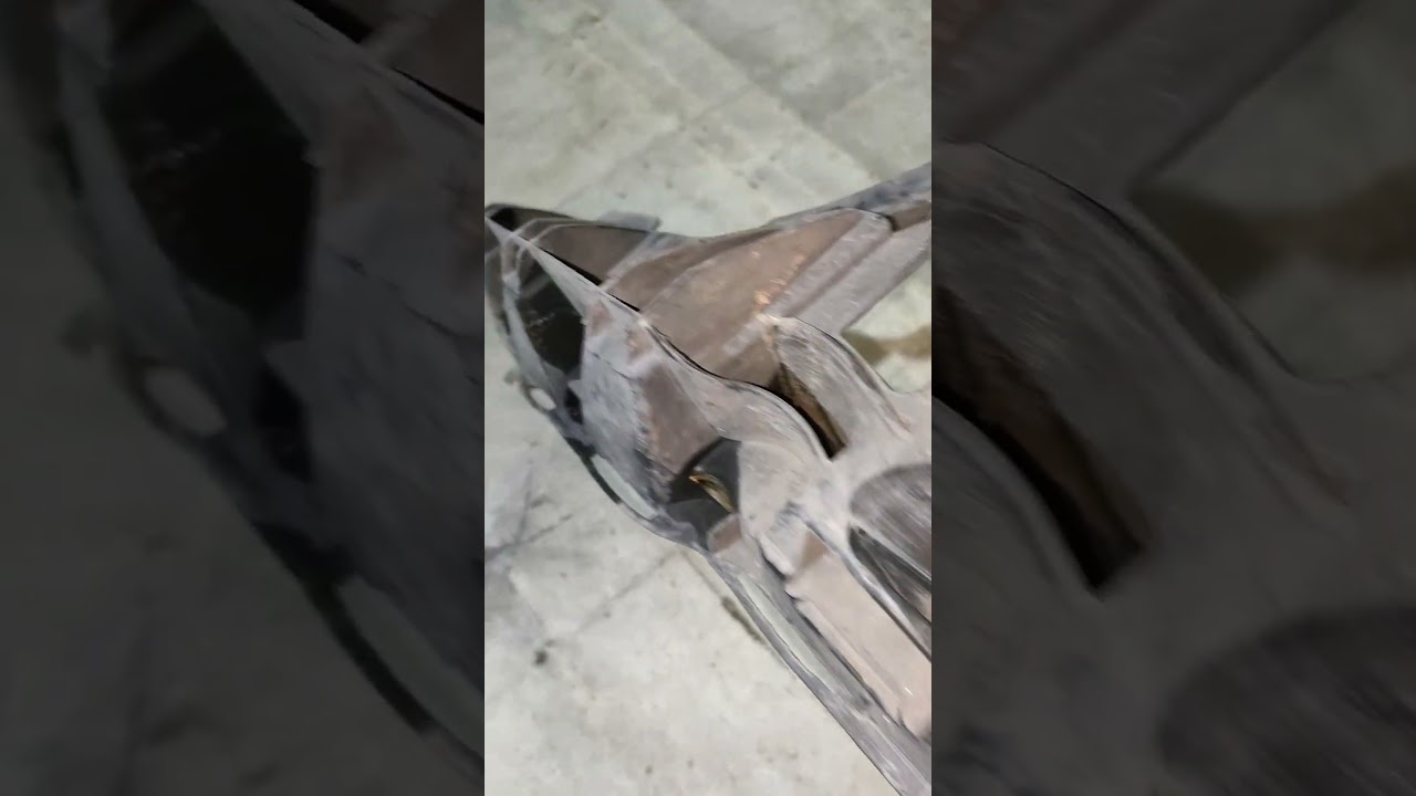 37687 Кронштейн переднего бампера нижний Mercedes W213 2016- AMG