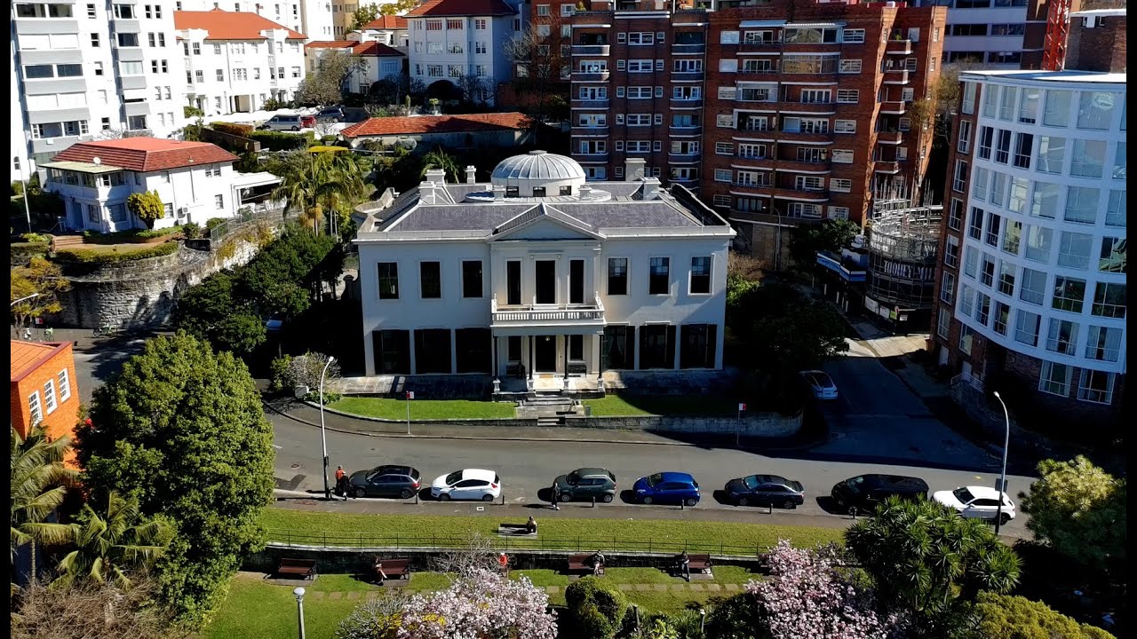 VAUCLUSE & ELIZABETH BAY HOUSES IN SYDNEY