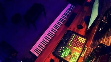 AKAI APC 40 Launchpad with Ableton Live - Short Show