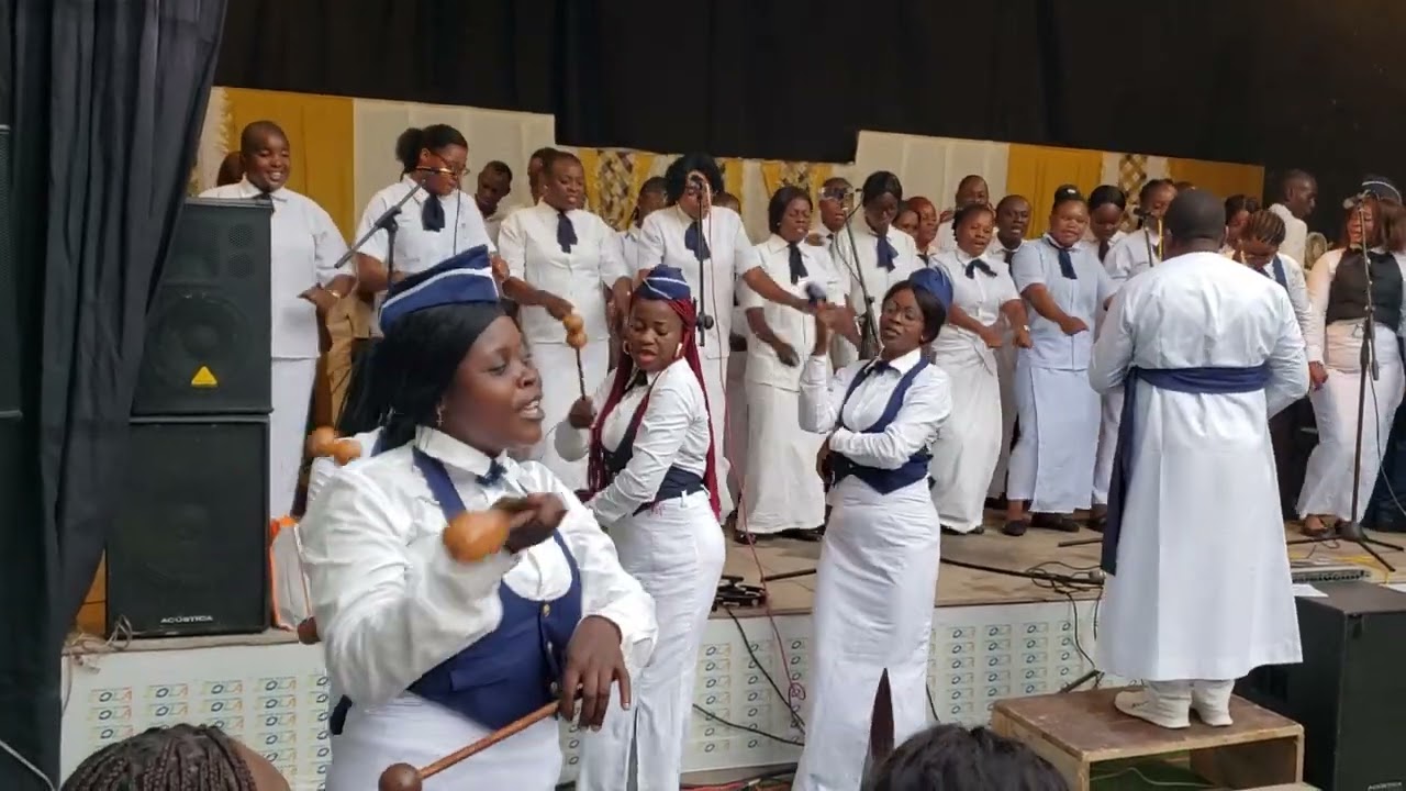 01/05/2023 le Kilombo Ntungulu de la paroisse de moukondo au centre Culturel Zola