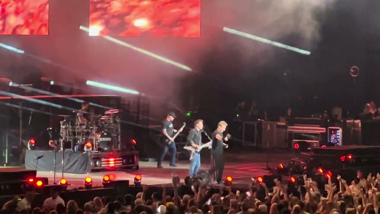 Nickelback - Animals Live (VA Beach @ Veterans United Home Loans Amphitheater 9/2/23)