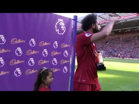 مكة محمد صلاح تحرز هدفين واحتفال جماهير ليفربول .Mohamed Salah daughter’s Mecca celebrate with  fans