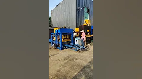 #QT4-18S automatic concrete block #moulding machine with 4 pcs hollow #blocks hot sell in #Ghana