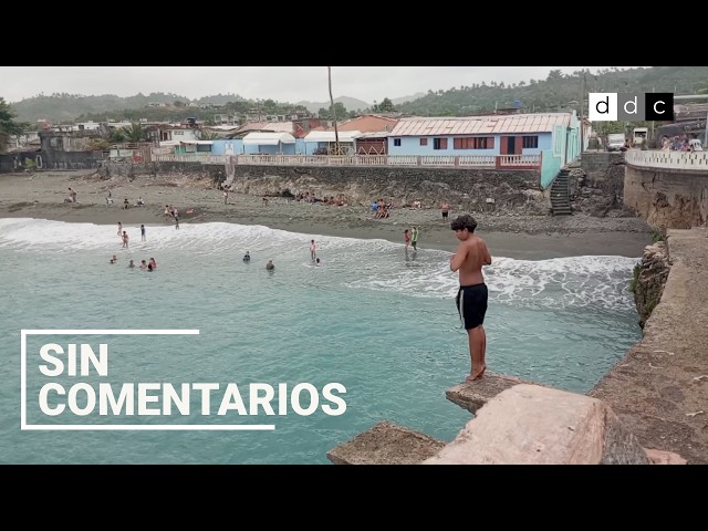 La playa, de las pocas opciones vacacionales en Baracoa