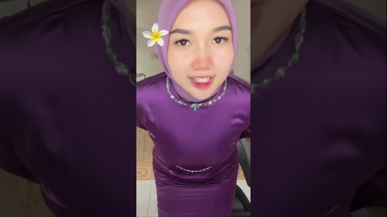 Live tiktok hijab satin mau berdiri kalo di sawer