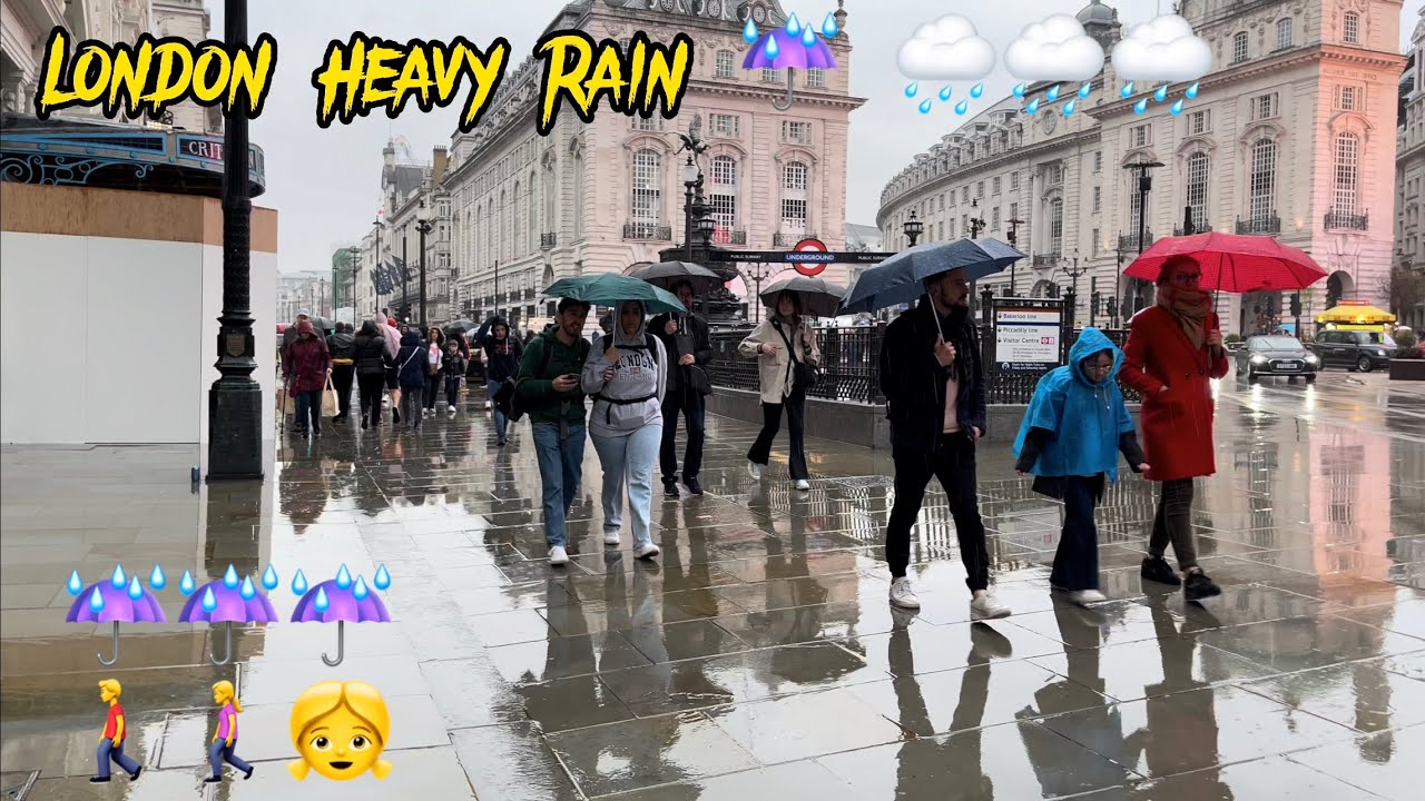 Heavy Rain Walk 🌧☔️ in Central London 2023 | Rainy day in London - YouTube