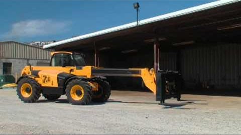 JCB 541-70 with Spreader Forks