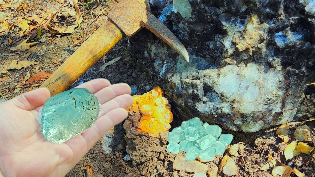 ШАХТА ДРАГОЦЕННЫХ КАМЕНЕЙ В ЛЕСУ