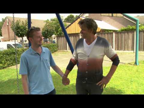 Flirtles voor Sebas (deleted scene) | Wie Trouwt Mijn Zoon?