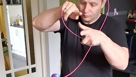 yoyo trick tutorial : Whip to 1.5 mount or  1.5 mount hop.