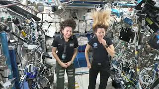 Les astronautes Jessica Meir et Sophie Adenot discutent de la vie dans l'espace