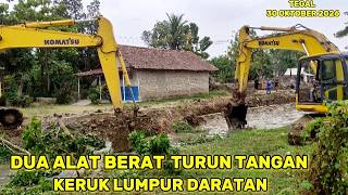 Download lagu Two Heavy Machines Step In to Clear Thick Mud Turning into Solid Ground