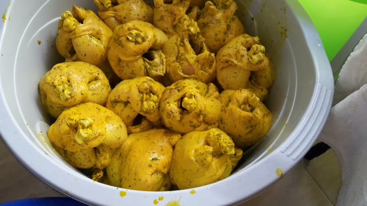 الطريقة باش يتغسل الدجاج  ايتشرمل  كيجي فتي وبنين👍👍(يتبع)