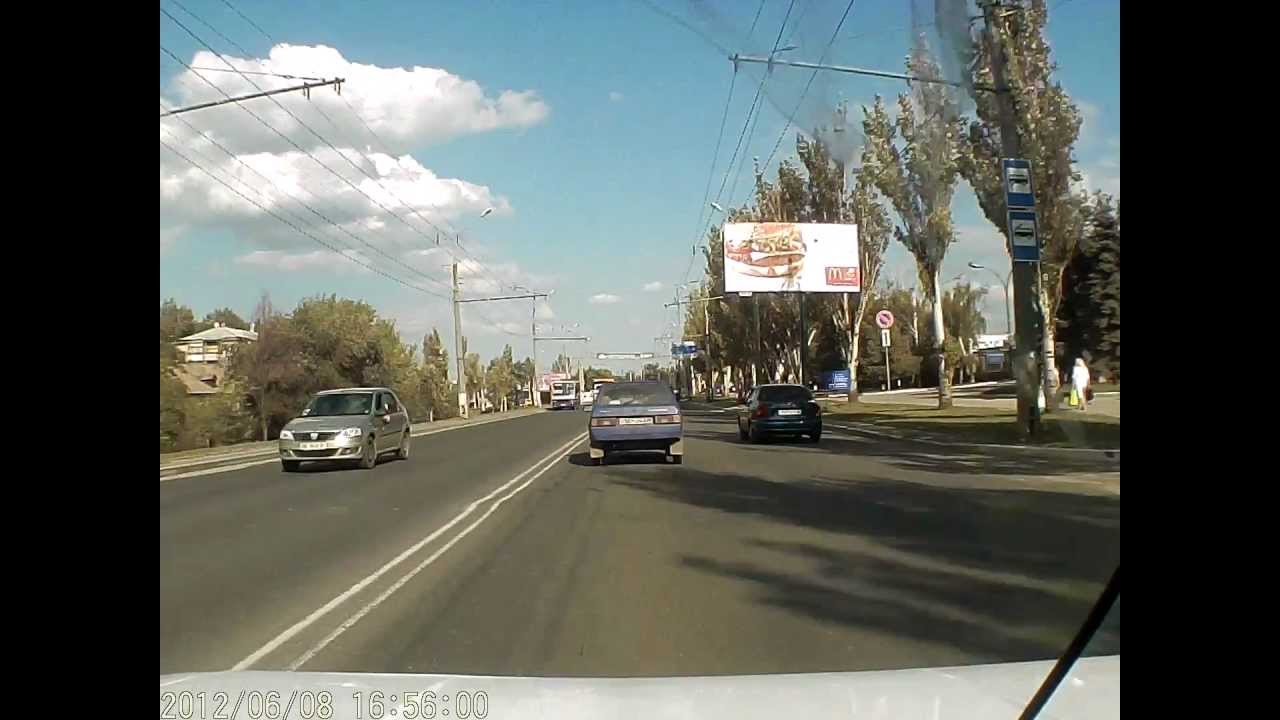 Обгон по встречной на перекрёстке ВВ9748ВА - YouTube