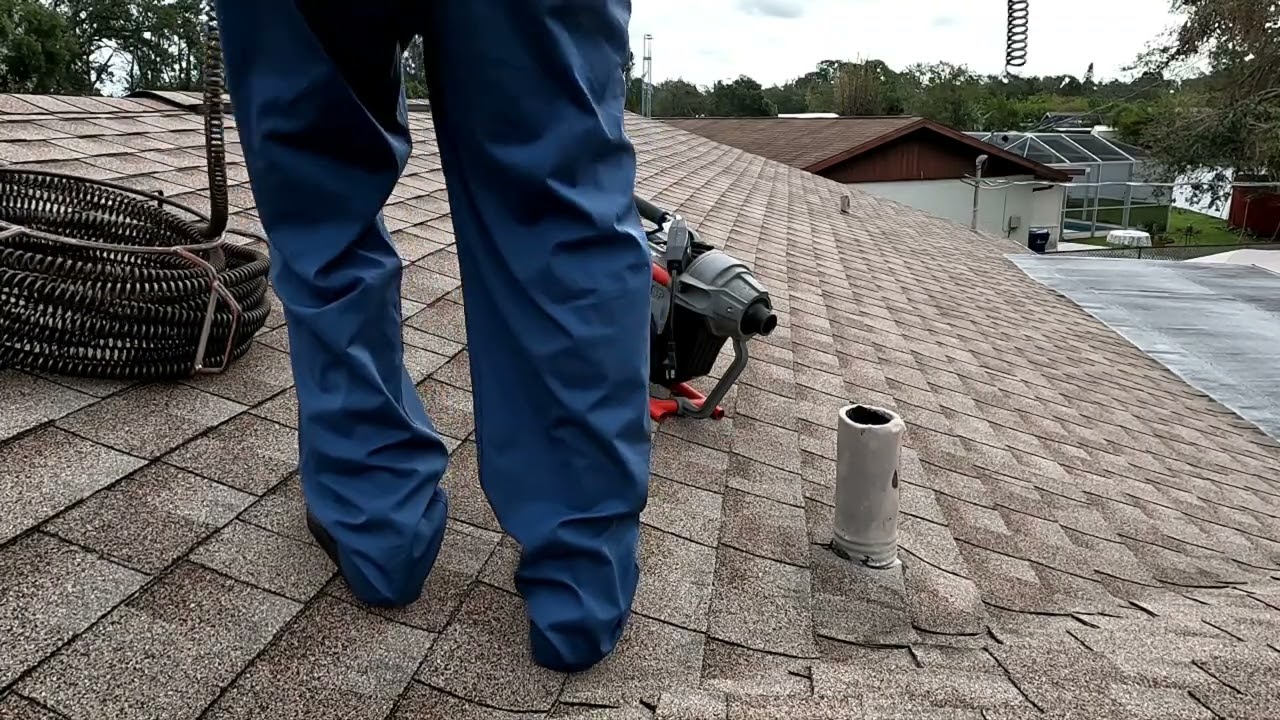 MONSTER MAINLINE STOPPAGE FROM ROOF.