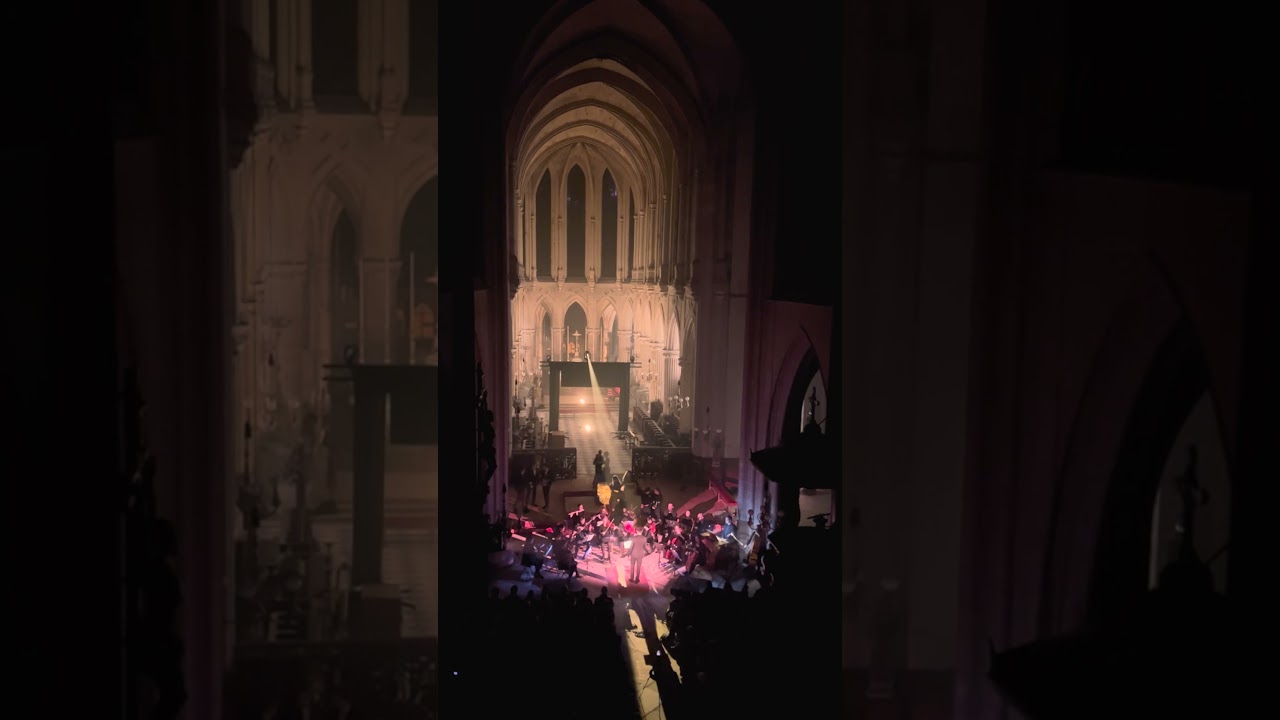 Début du concert : la conversion de saint François d'Assise #musique