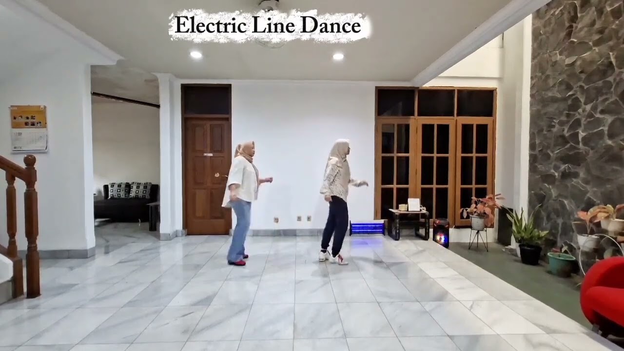 Electric Line Dance // Improver // Raymond Sarlemijn & Marian Collado