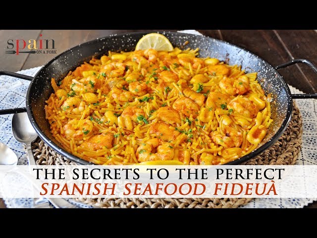 Fideuá, the Seafood Pasta Paella traditional recipe