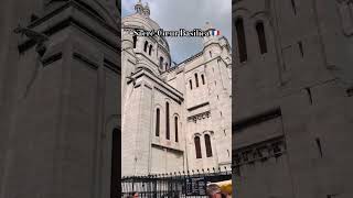 A heavenly view from the heart of Montmartre 🤍⛪
