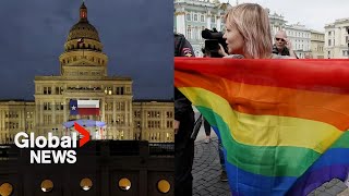 Texas laws targeting LGBTQ2 communities come into effect
