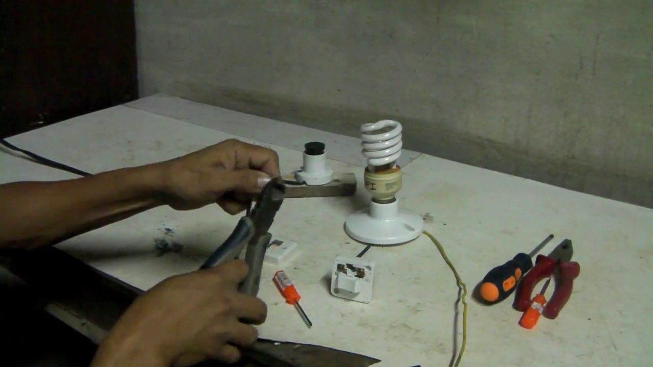 How to connect light and switch to a 220 volts line - YouTube