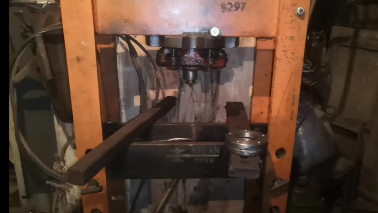Переделка и расточка самодельного цилиндра пресса 1 часть - YouTube