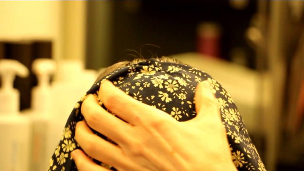 Buruko zapia nola jarri / Cómo poner el pañuelo de cabeza